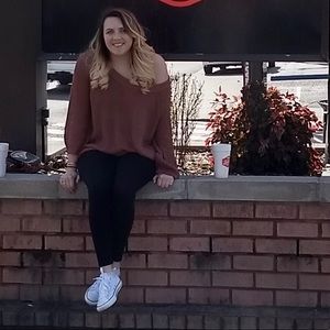 Meet your Posher, Marissa